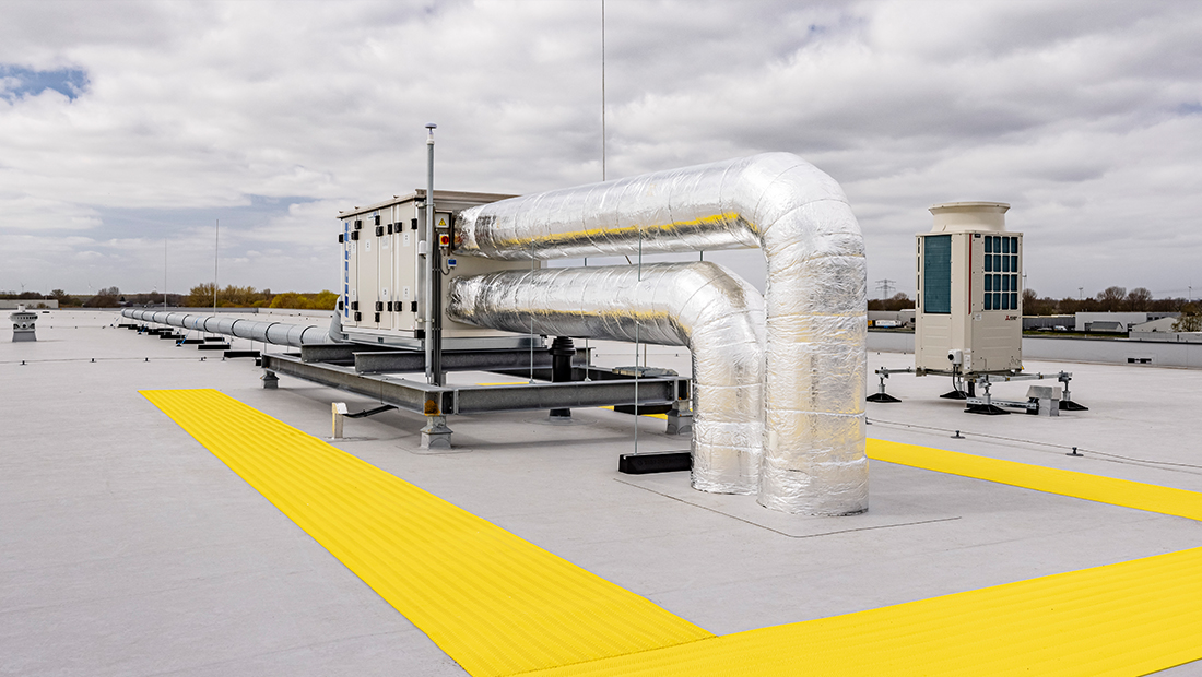 Deze Eurovent-gecertificeerde AIRSTREAM wtw-unit voldoet volledig aan de laatste eisen van de ErP-verordening voor ventilatie-producten. De units worden daarnaast standaard Plug & Play geleverd.